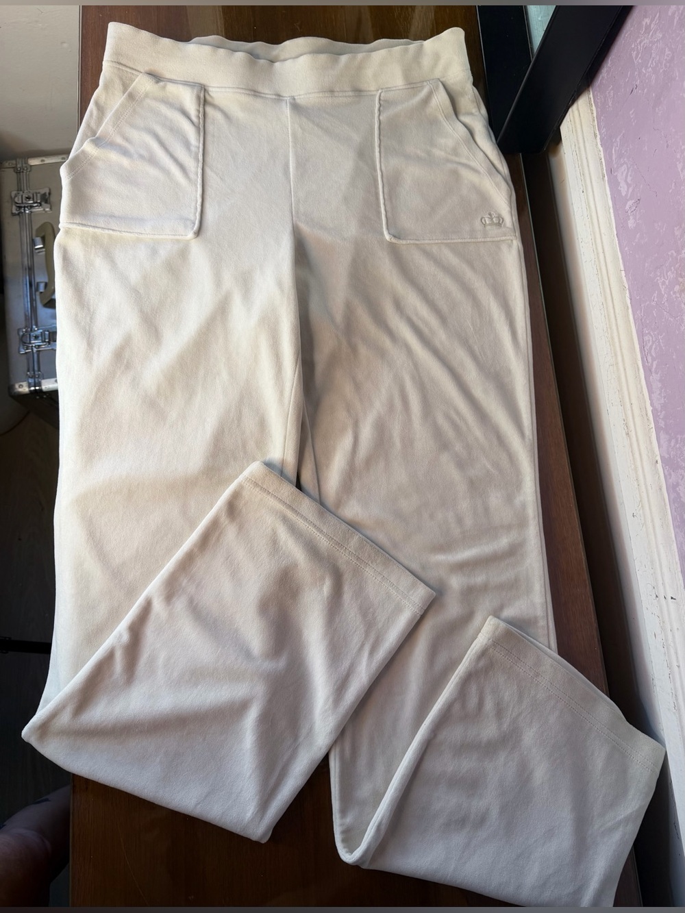 SZ M Juicy Couture Cream Colored Track Pants - Picture 2 of 12